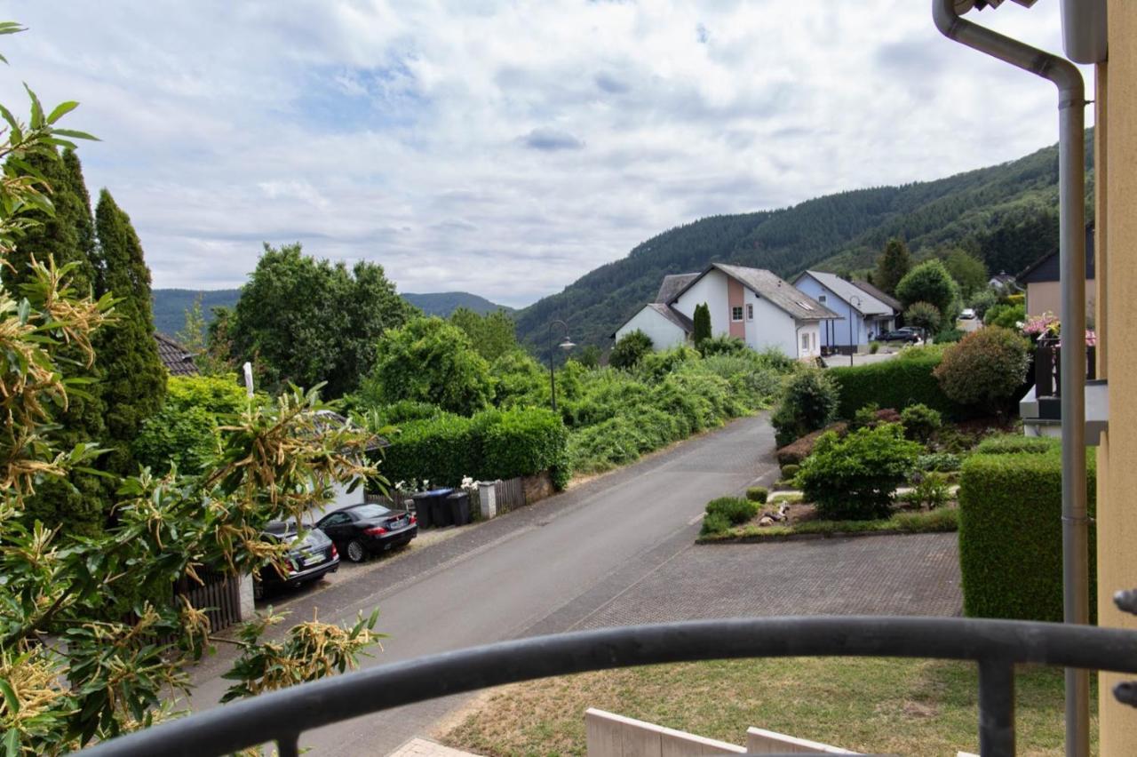 Ferienhaus Moselhoehe -Neu- Traben-Trarbach Bagian luar foto